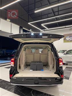 تۆیۆتا لاند کروزەر